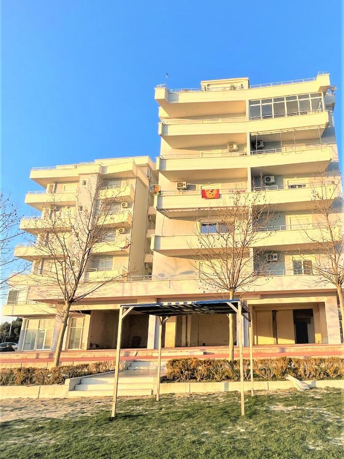 Sky & Sea Viewing Apartment Vlorë Екстериор снимка