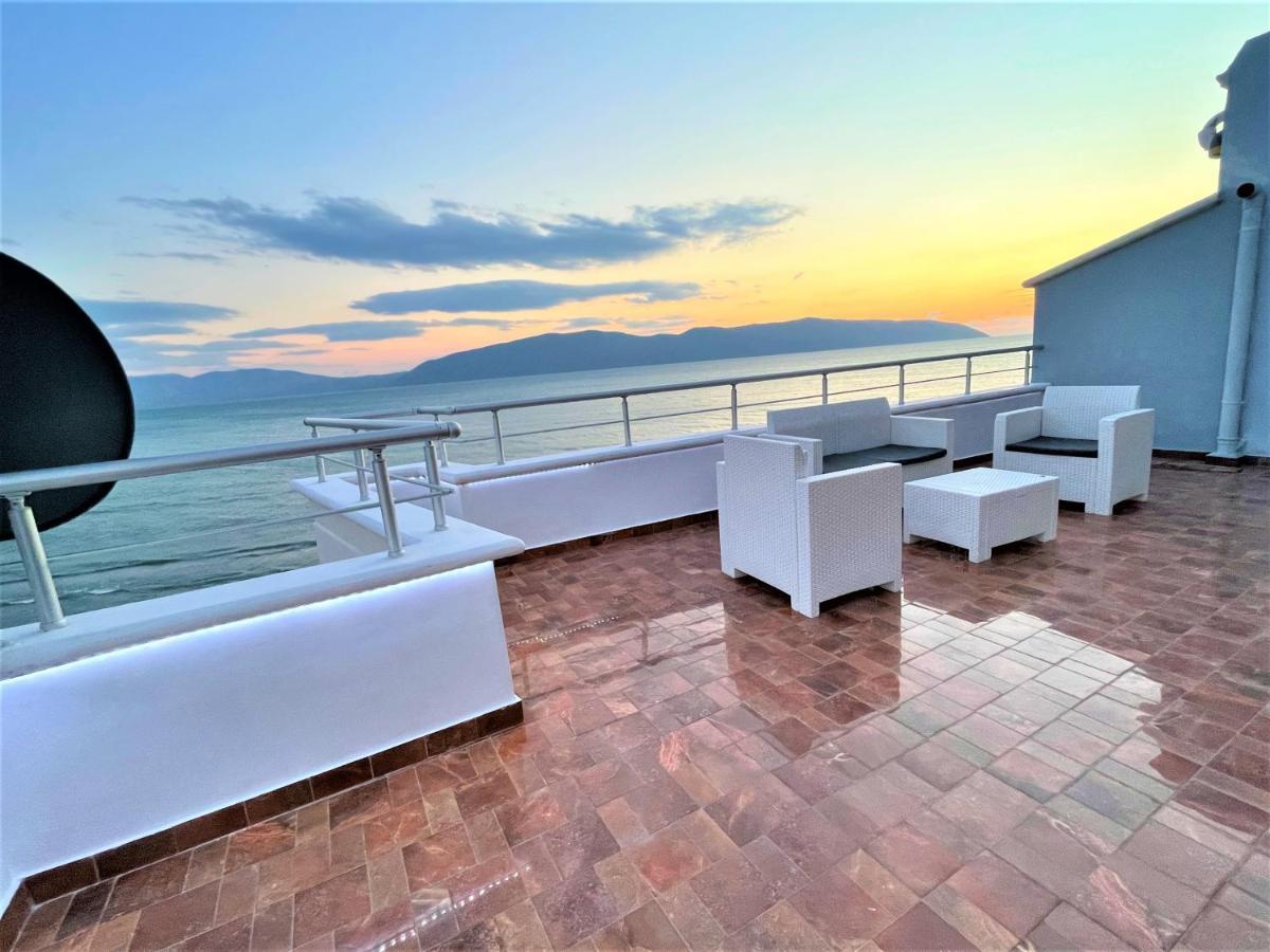 Sky & Sea Viewing Apartment Vlorë Екстериор снимка