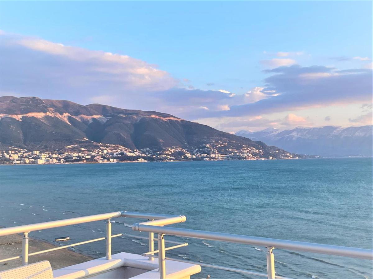Sky & Sea Viewing Apartment Vlorë Екстериор снимка