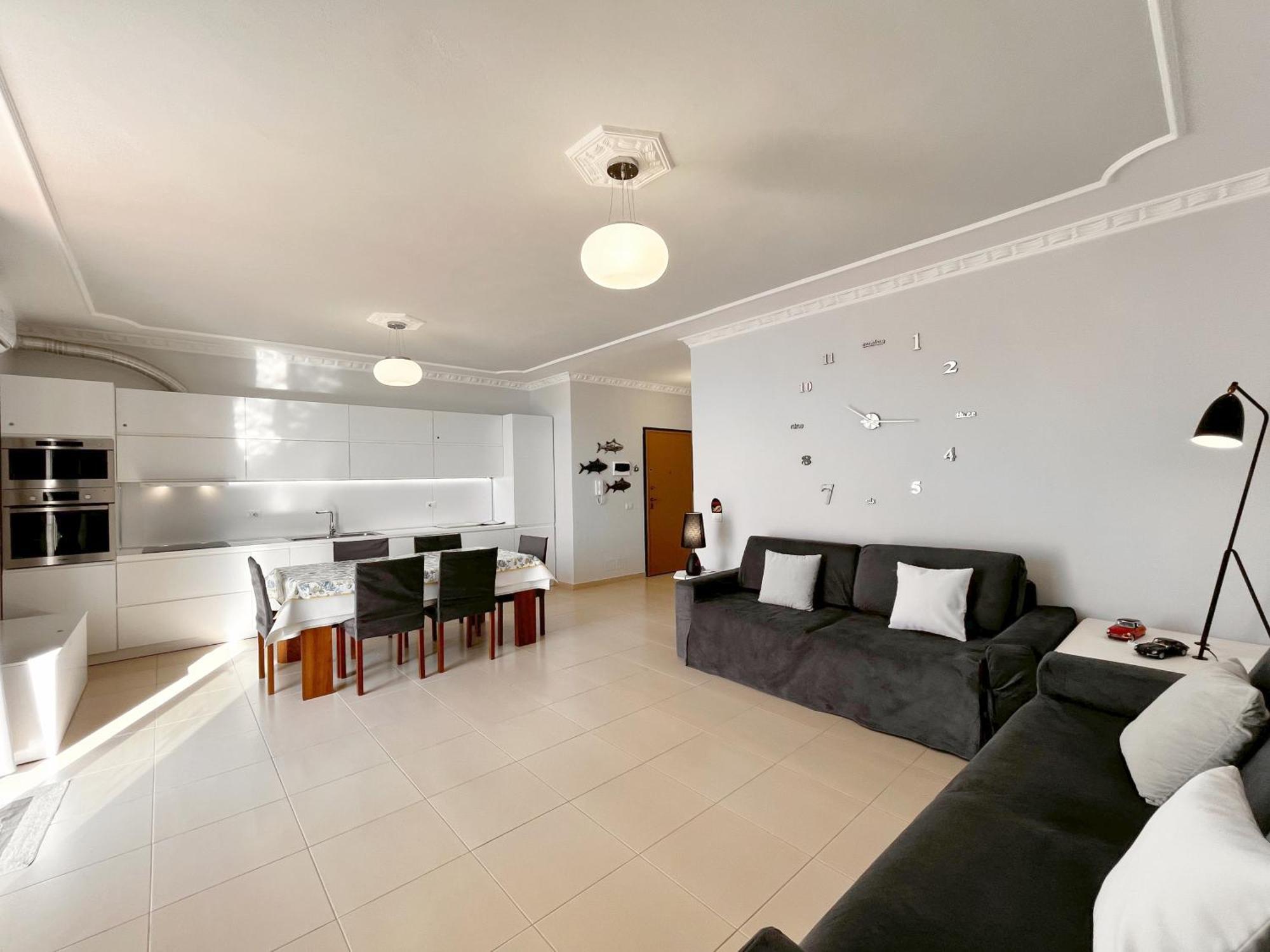 Sky & Sea Viewing Apartment Vlorë Екстериор снимка