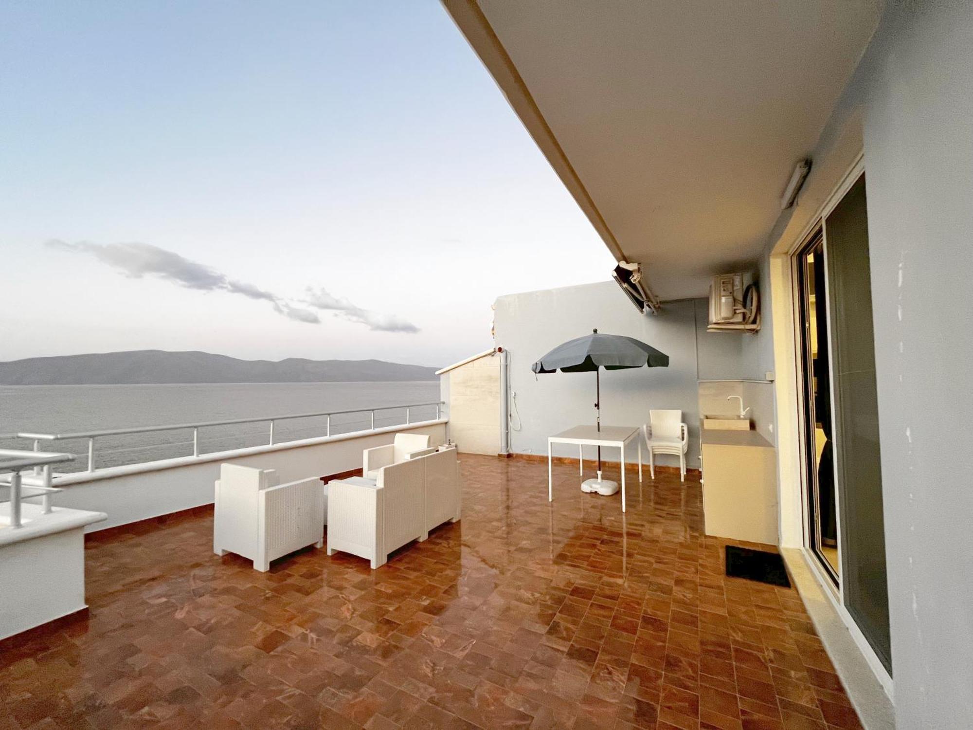 Sky & Sea Viewing Apartment Vlorë Екстериор снимка