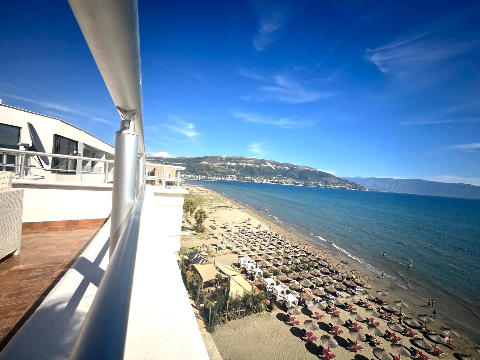 Sky & Sea Viewing Apartment Vlorë Екстериор снимка